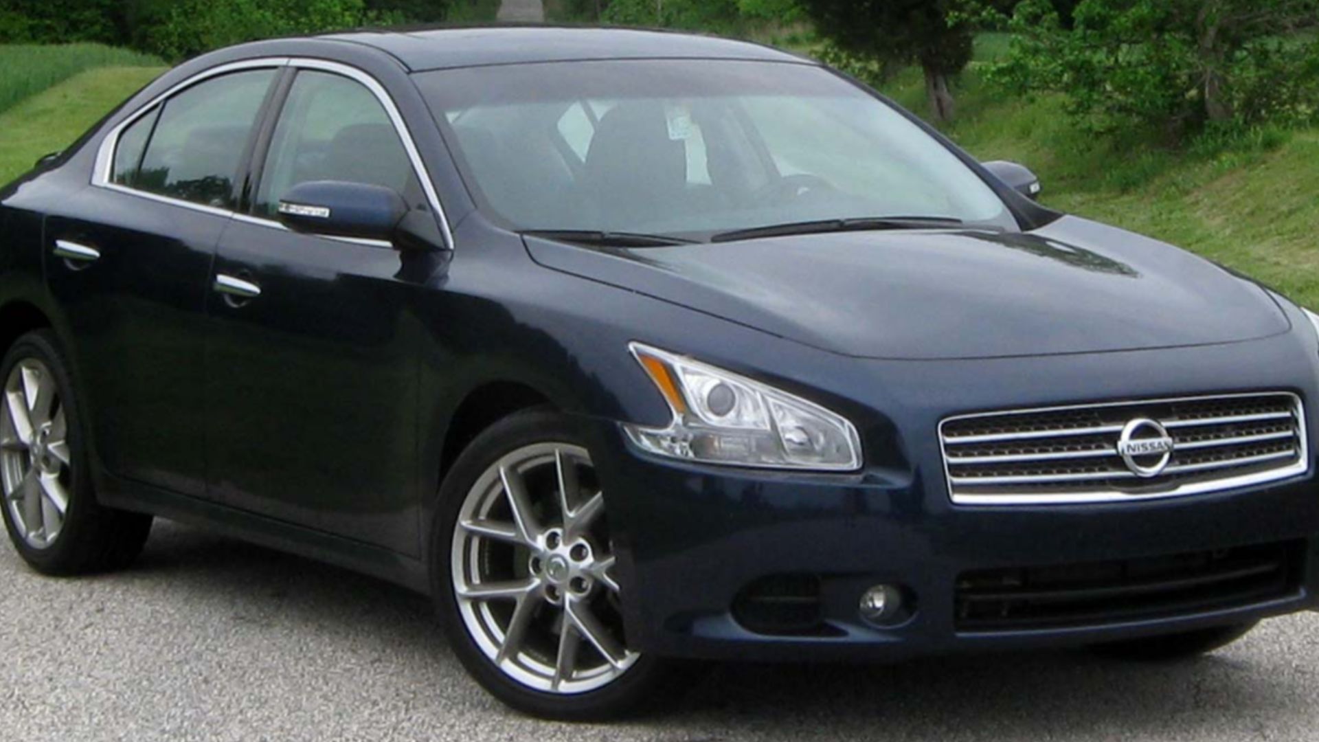 File:2010 Nissan Maxima SV Sport -- 05-03-2010.jpg