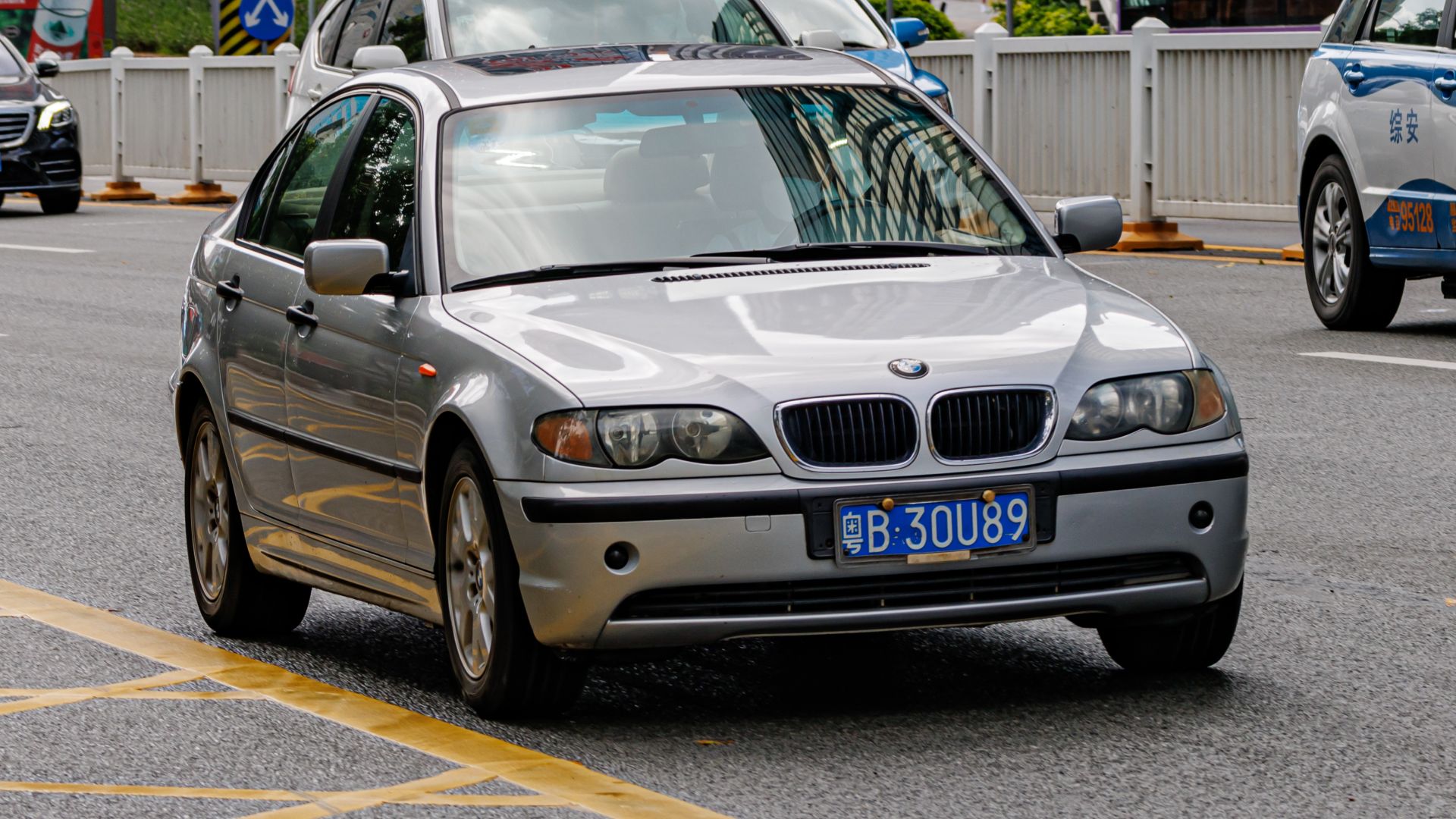 File:BMW 3 SERIES (E46) China.jpg