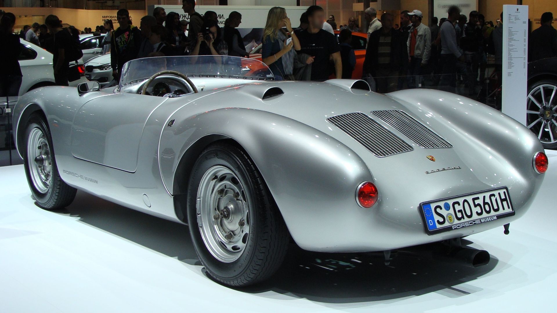 File:Porsche 550 A Spyder on MIAS 2012 (rear view).JPG