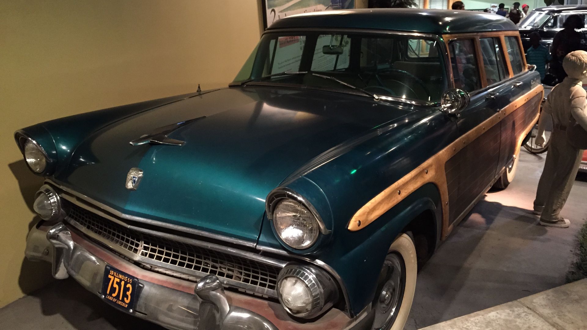 File:1955 Ford Country Squire at Smithsonian National Museum of American History 1of2.jpg