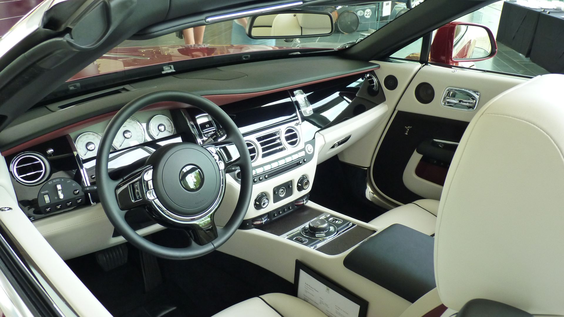 File:Rolls-Royce Dawn Goodwood 04.jpg