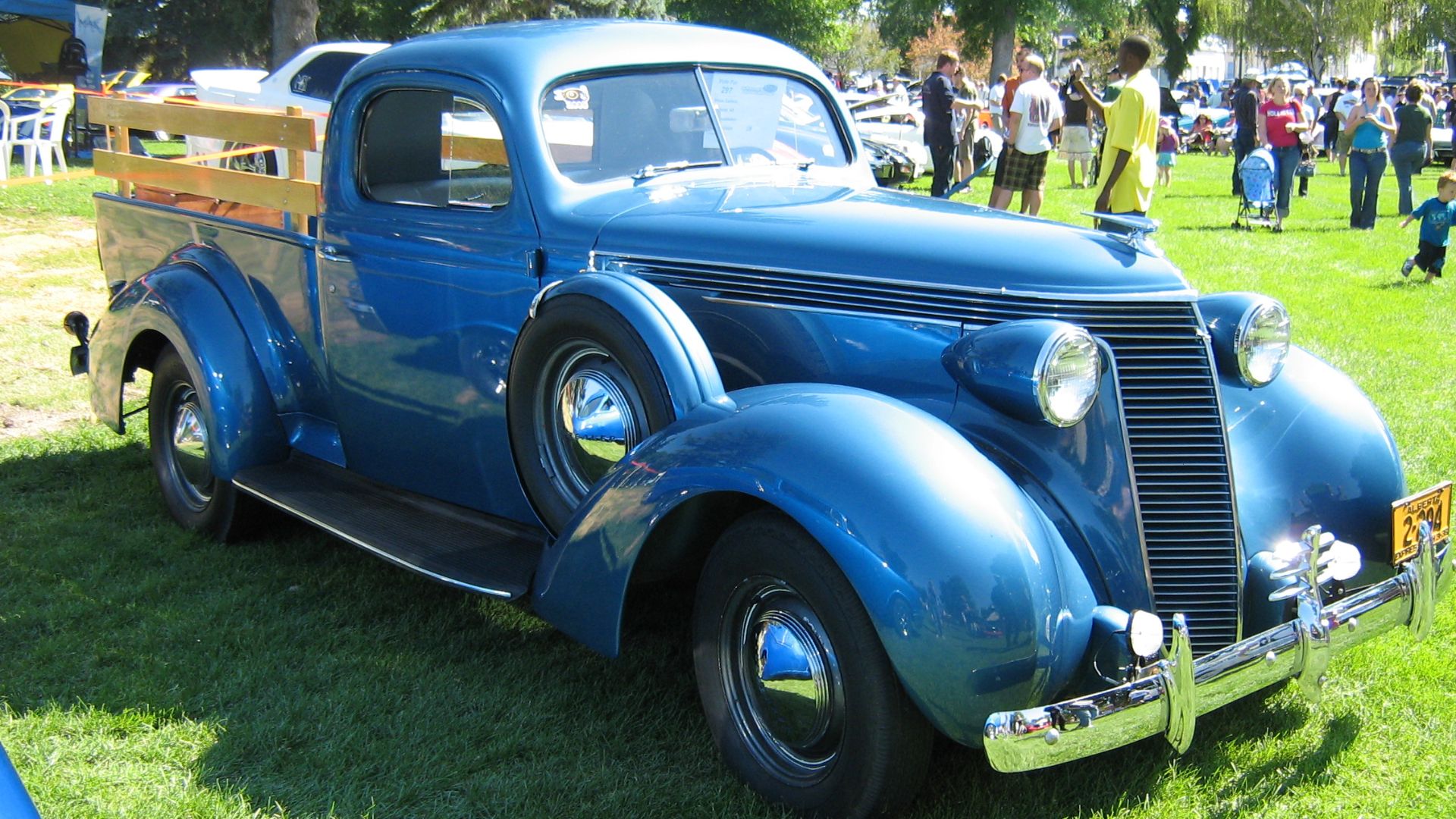 File:1937 Studebaker Express Coupe J-5 (2668904295).jpg