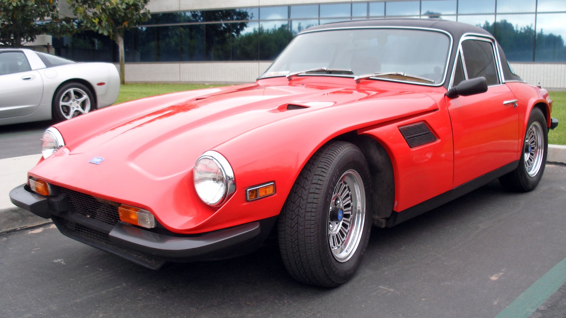 File:1974 TVR 2500M, front left.jpg