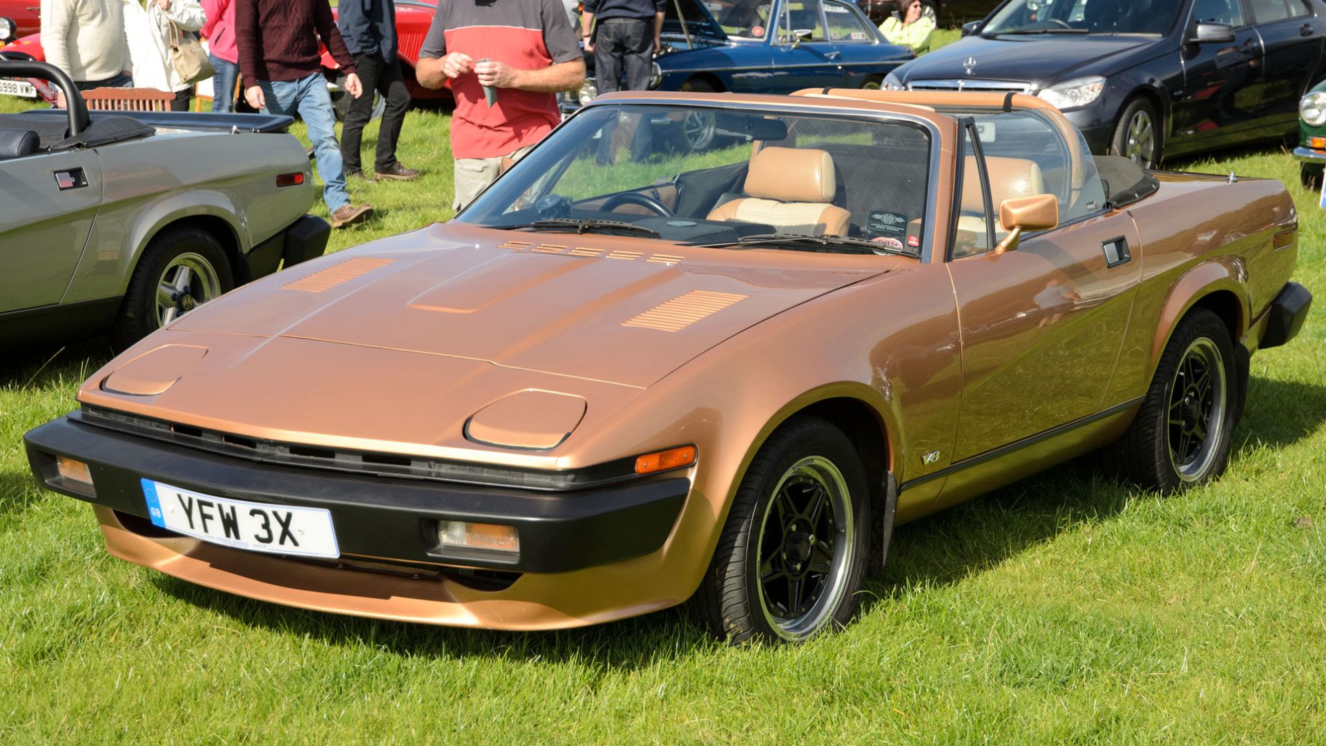 File:Triumph TR8 (1981) - 21698016946.jpg