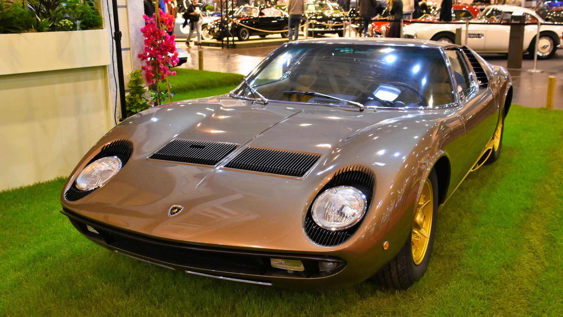 File:Lamborghini Miura P400 S (1970) (52866384629).jpg