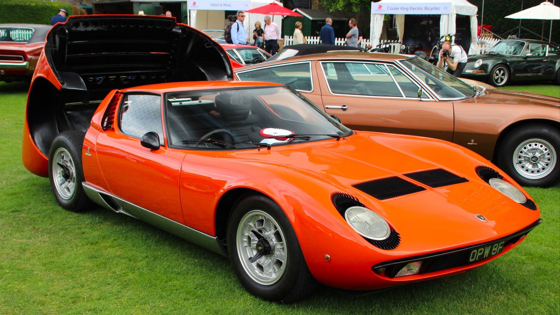 File:1967 Lamborghini Miura P400 opened up LC24.jpg