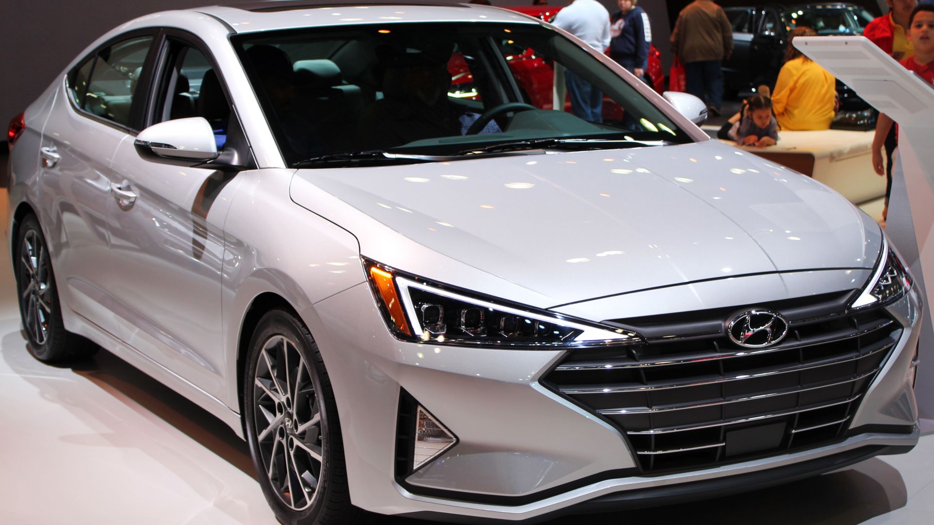File:2019 Hyundai Elantra Limited (AD facelift) front NYIAS 2019.jpg