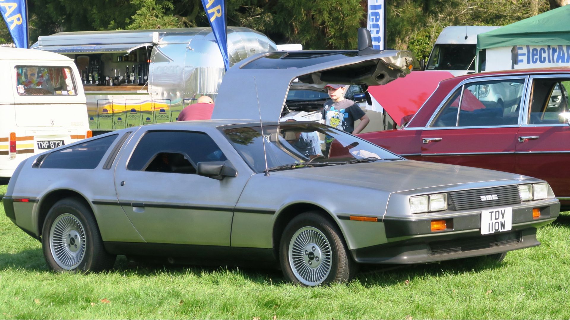 File:DeLorean DMC12 2849cc manufactured 1981 one wing up.jpg