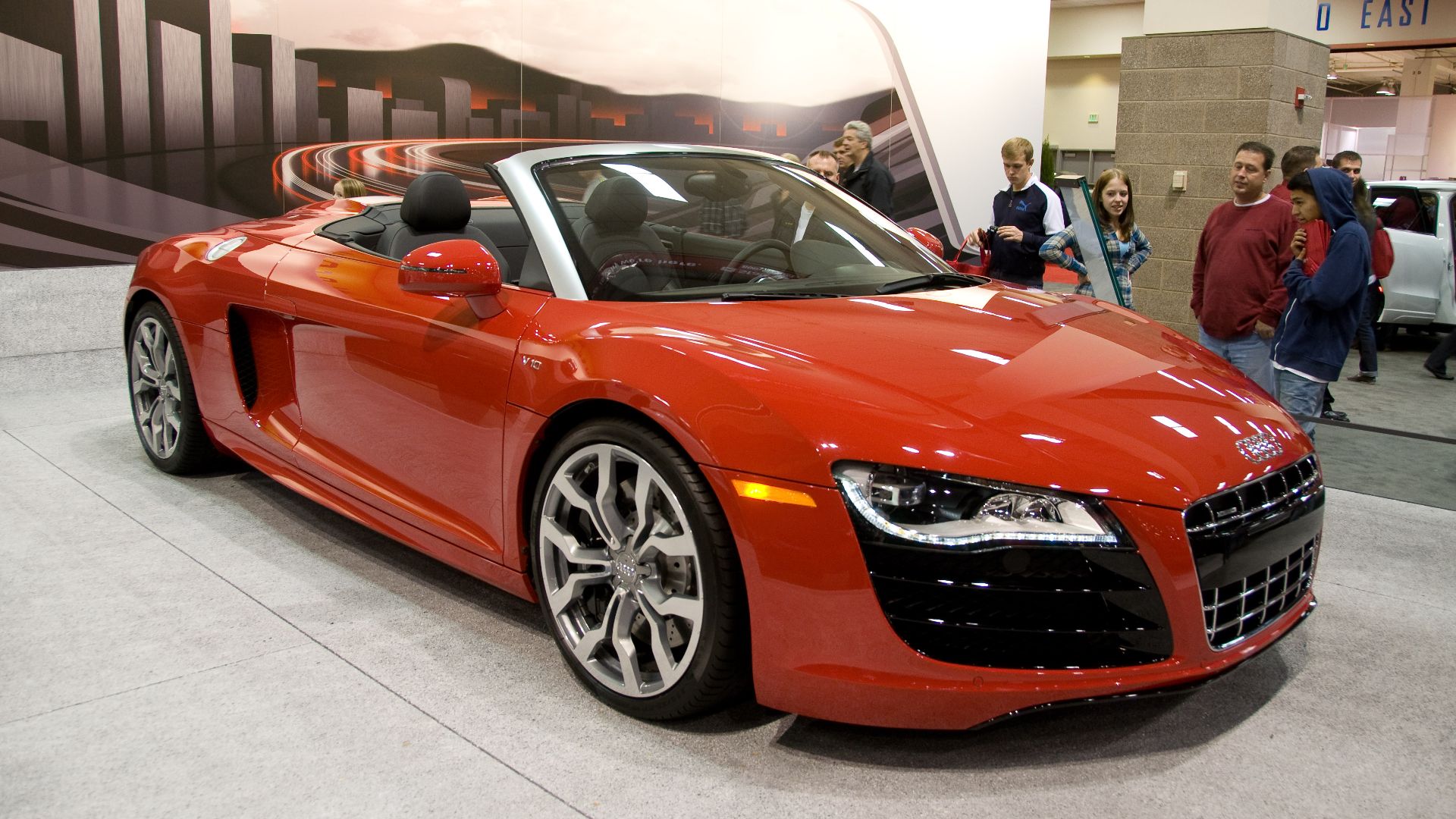 File:Audi R8 Spyder Seattle 2010.jpg