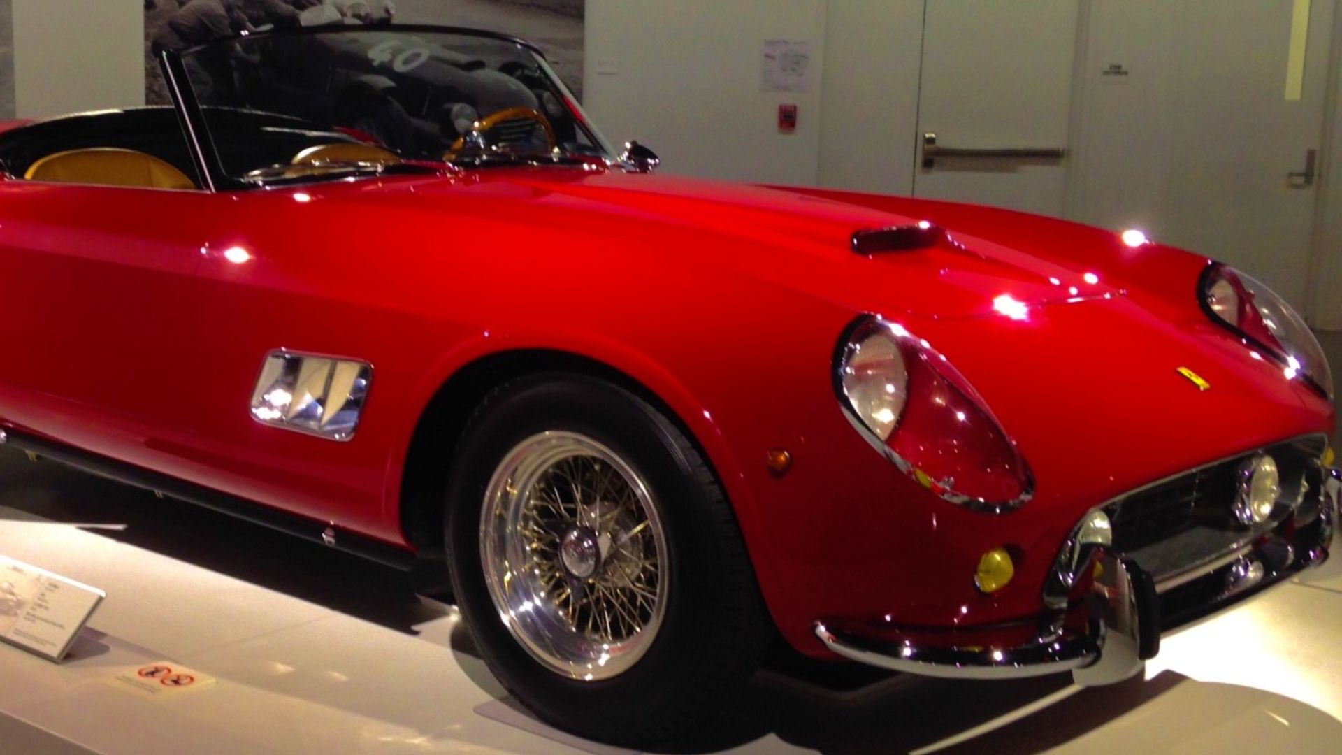 File:250gt california Convertible.jpg