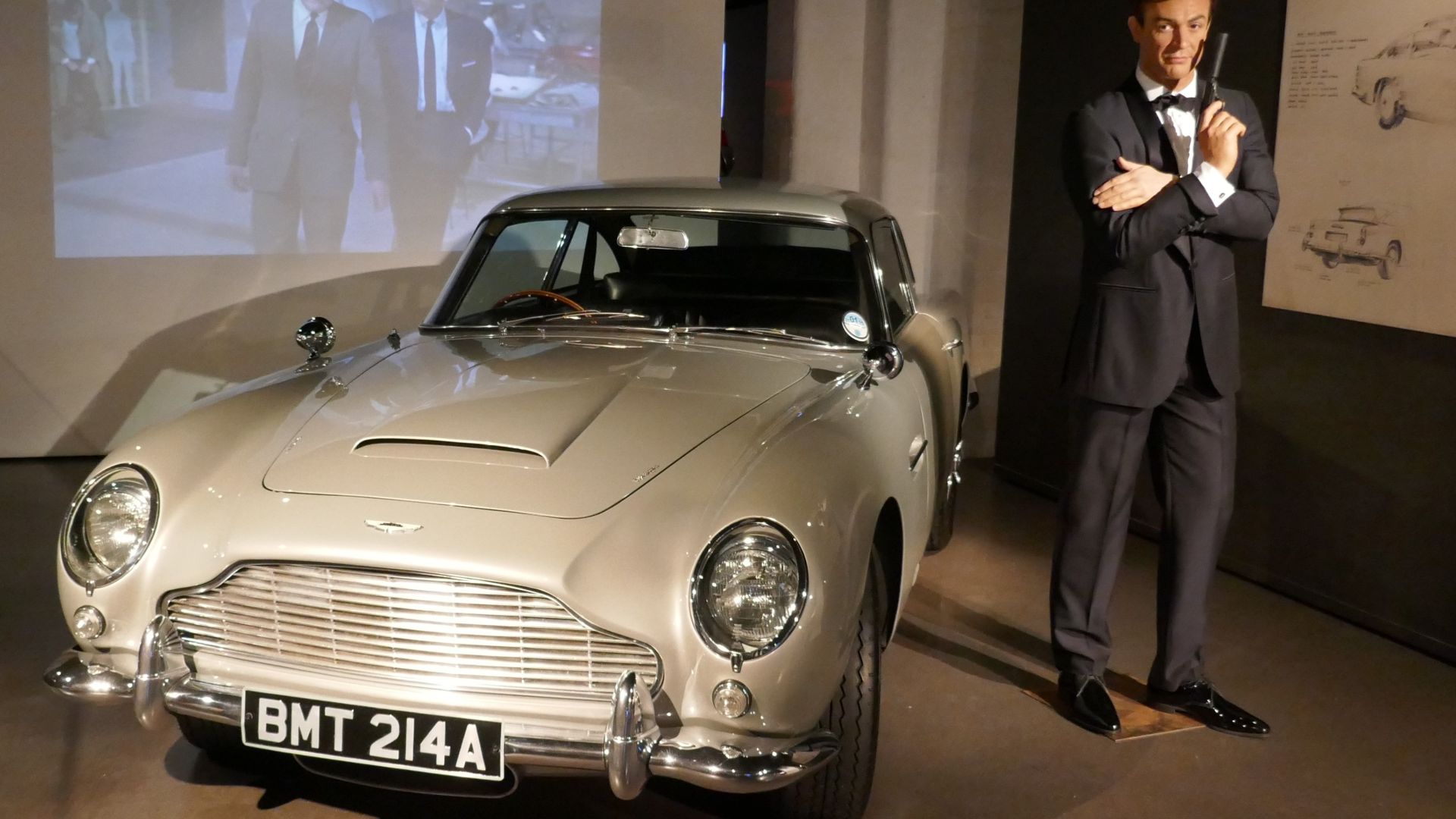 File:Goldfinger - Aston Martin DB5 & Sean Connery.jpg