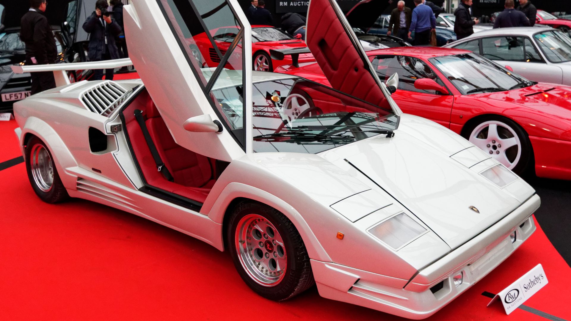 File:Paris - RM Sotheby’s 2018 - Lamborghini Countach 25TH anniversary - 1991 - 002.jpg