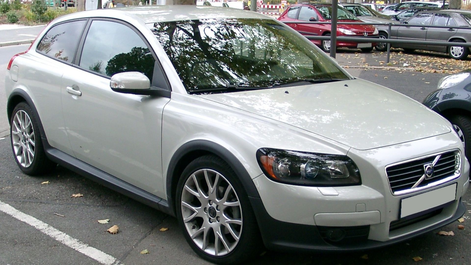 File:Volvo C30 front 20071025.jpg