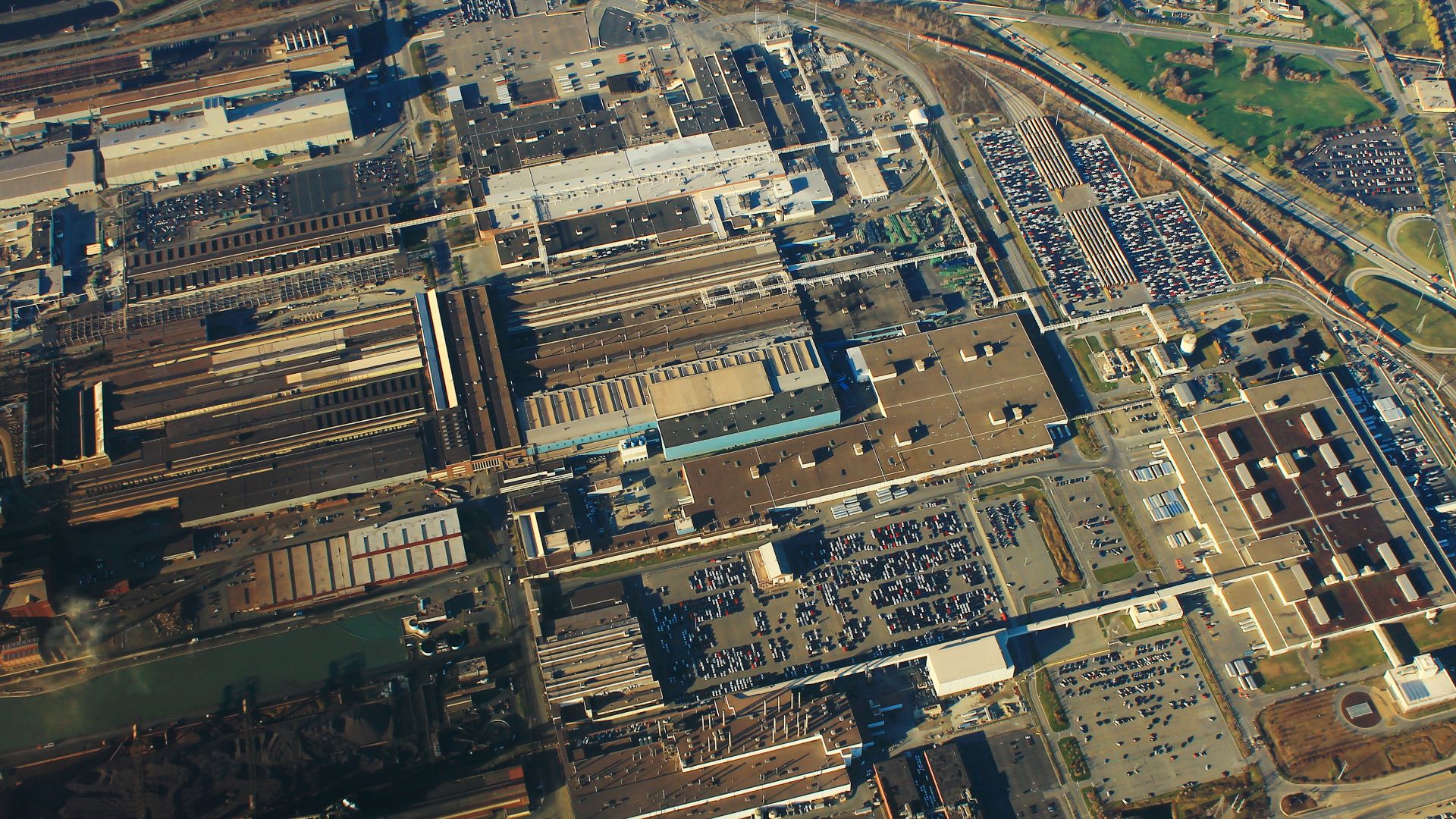 File:Ford Dearborn Factory Aerial (45574999515).jpg