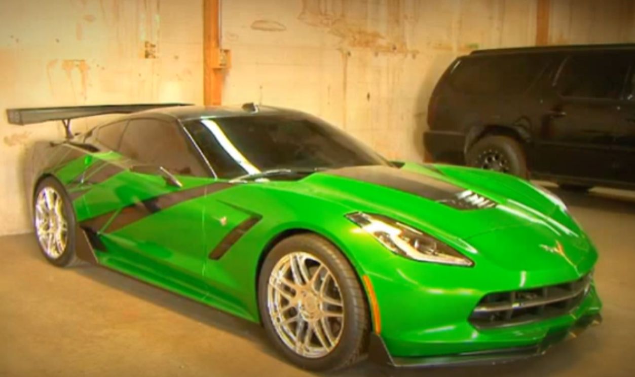 Screenshot from Transformers: The Last Knight (2017)