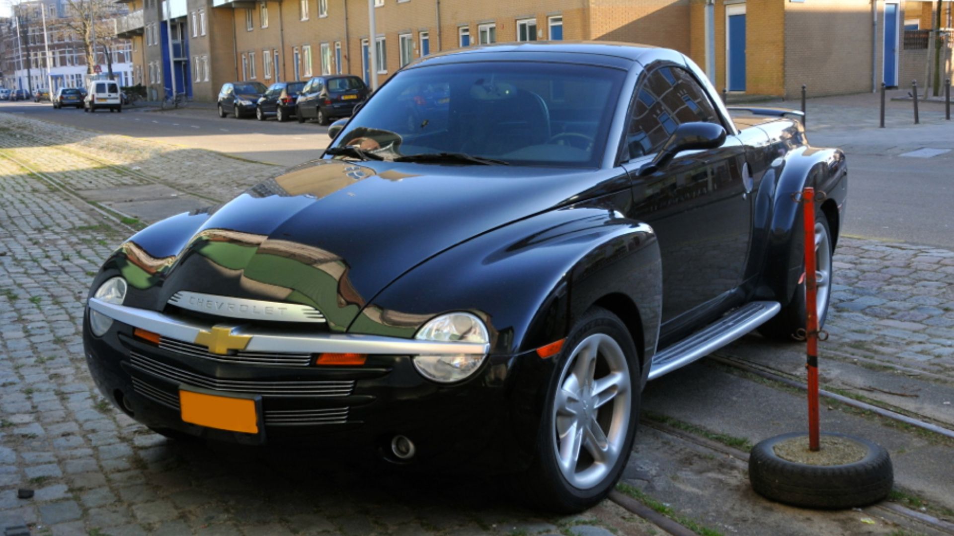File:Chevrolet SSR (2003) - Flickr - FaceMePLS.jpg