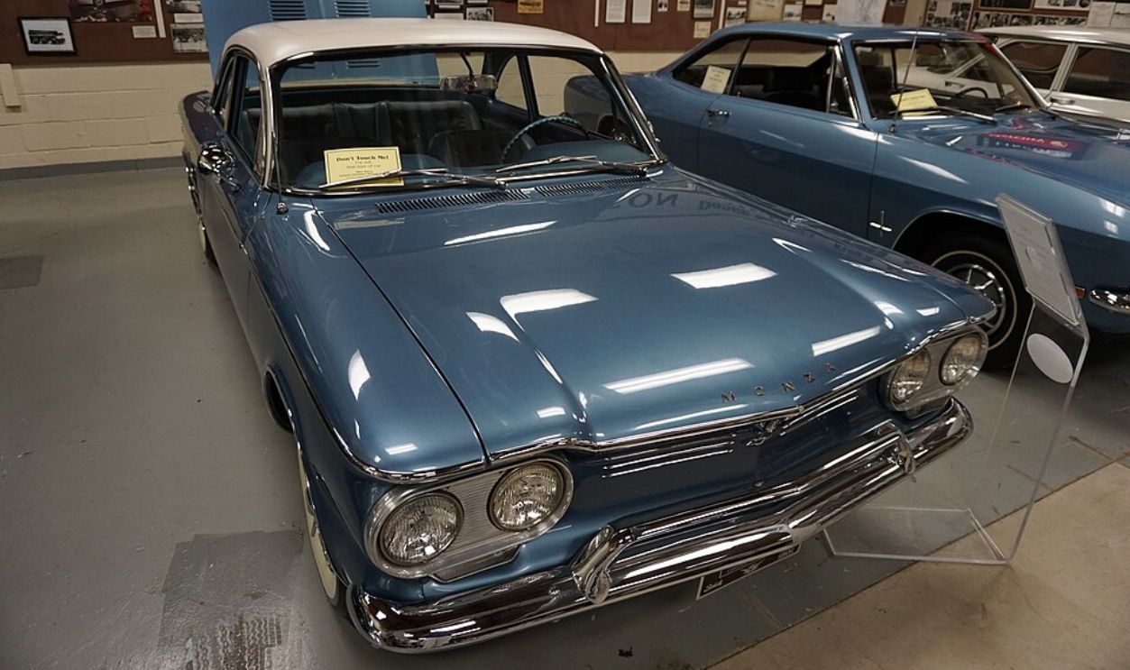 File:Ypsilanti Automotive Heritage Museum May 2015 036 (1960 Chevrolet Corvair Super Monza).jpg