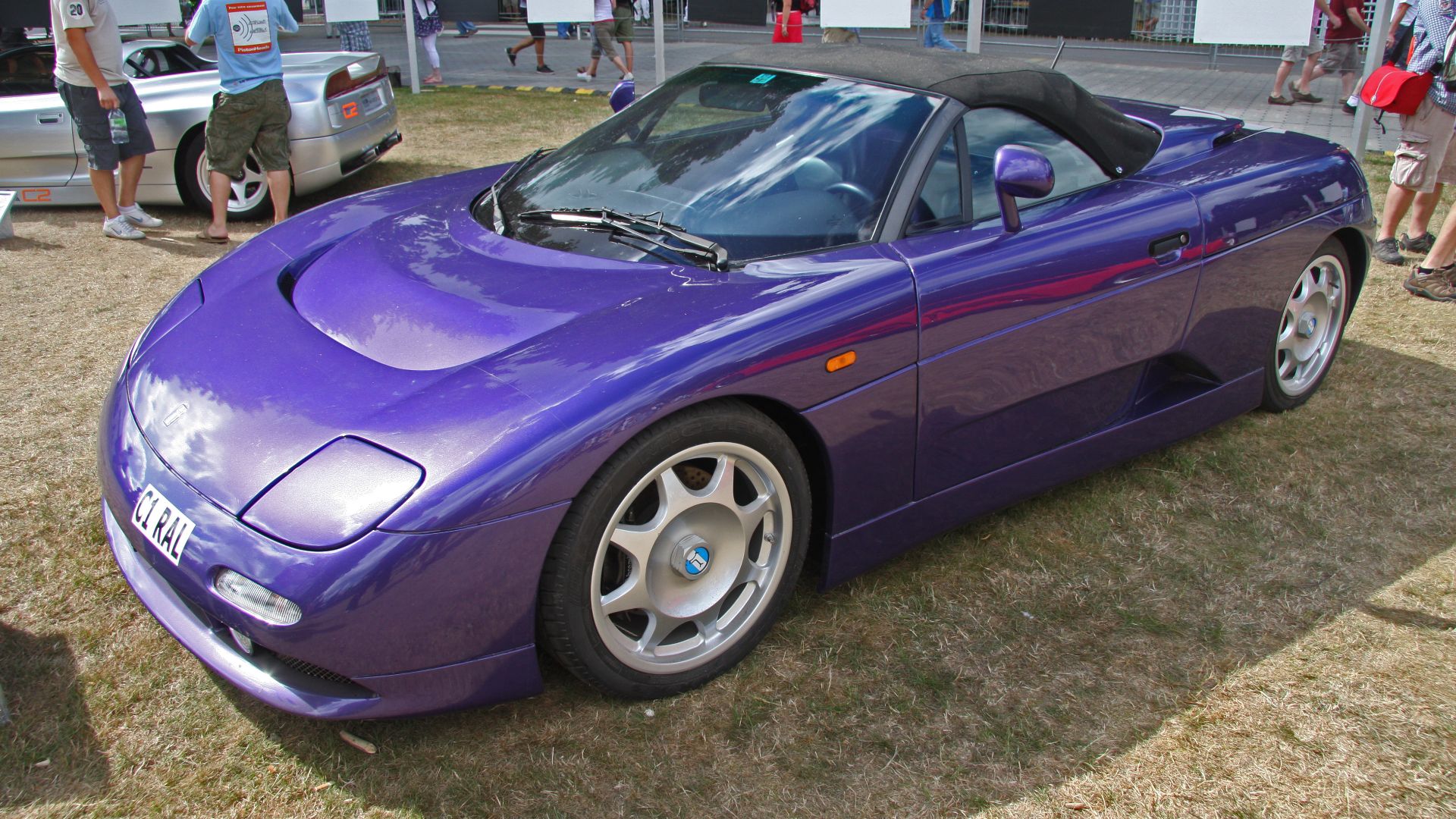 File:1999 De Tomaso Guarà Spider.jpg