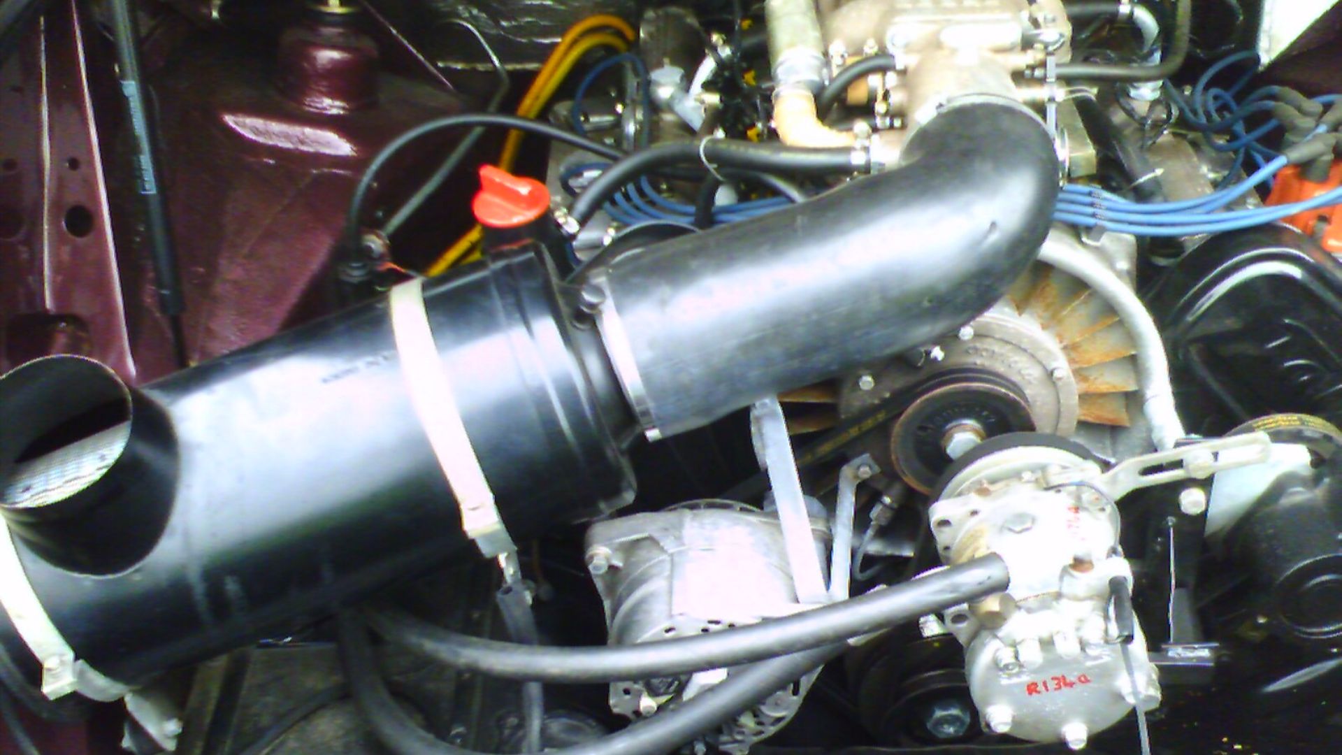 File:Tatra T613 Engine.jpg