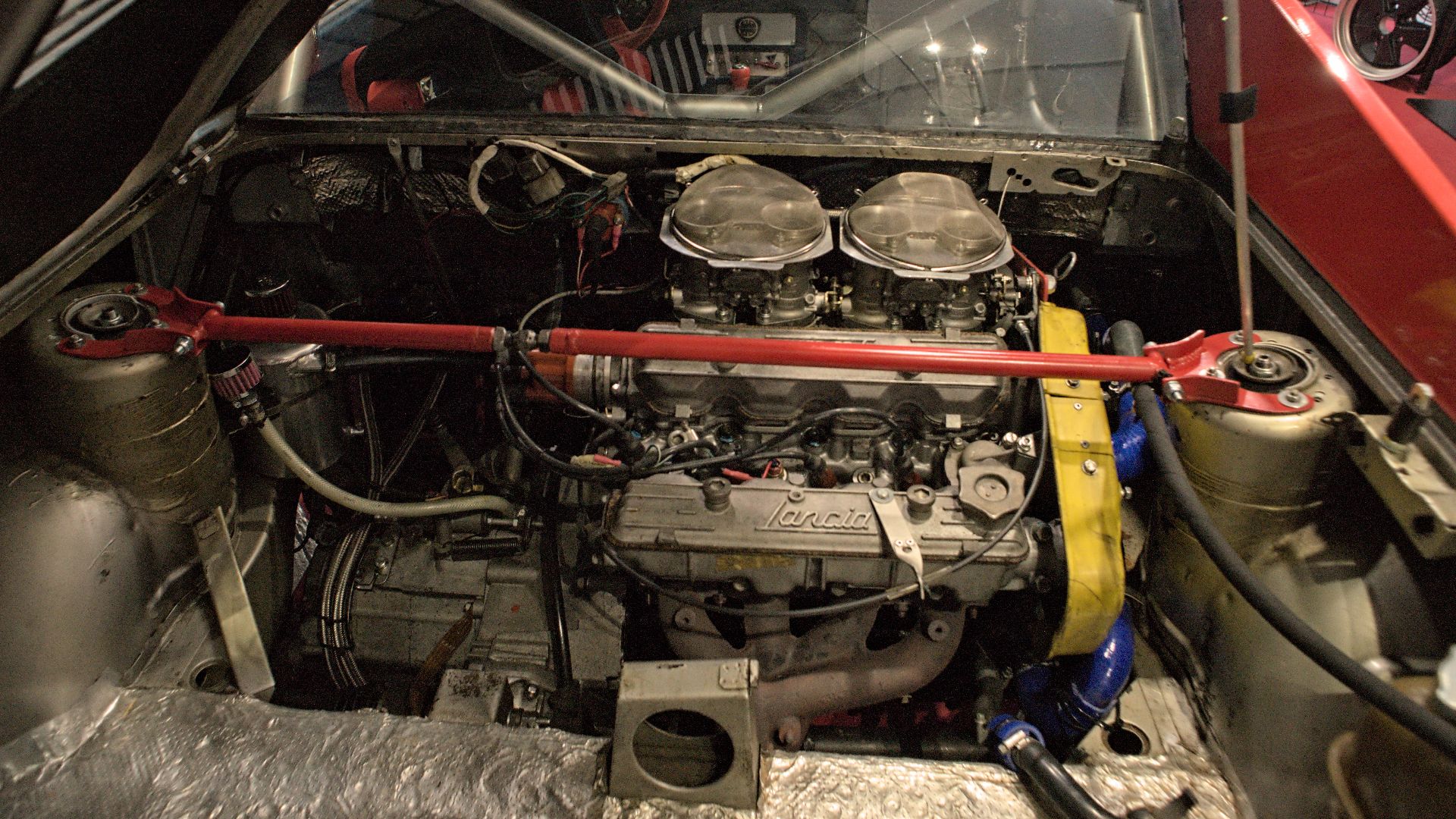 File:Lampredi Motor im Lancia Beta Montecarlo (52692558834).jpg