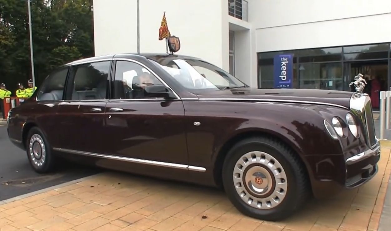 Bentley State Limousine