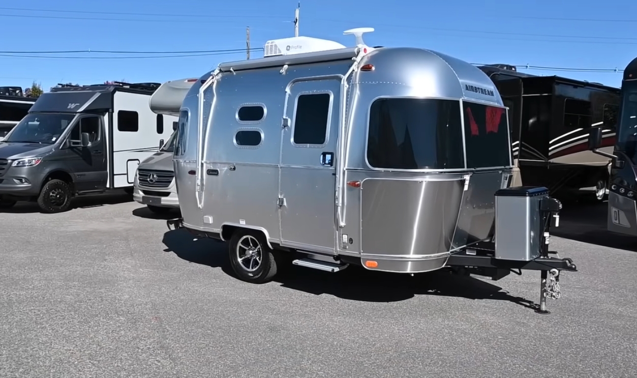 Airstream Caravel 16RB