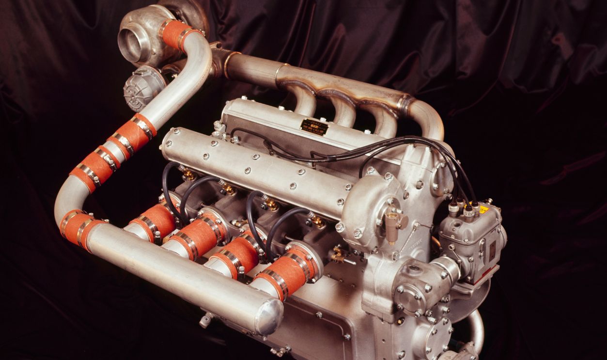 Turbocharged Offenhauser Racing Engine - Studio Display
