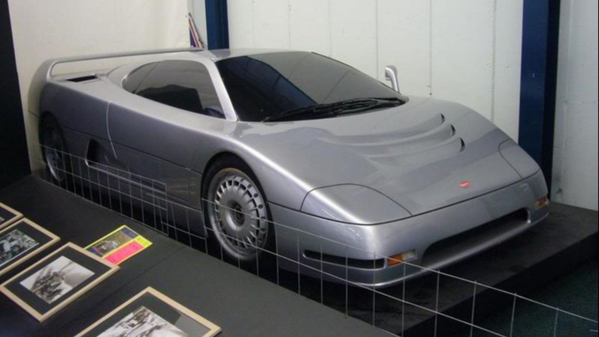 File:Bugatti EB110 001.jpg