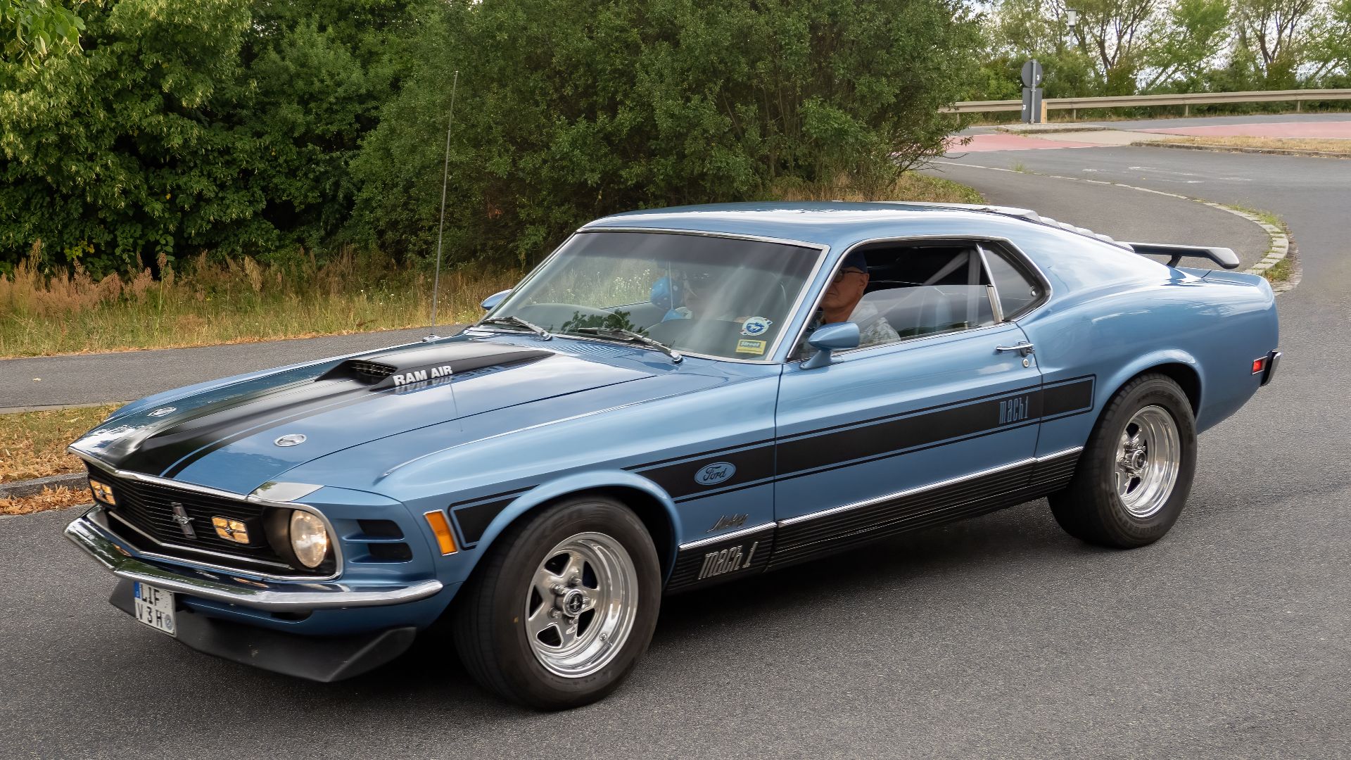 File:Ford Mustang Mach 1 (1969-1970) Hirschaid-20220709-RM-115225.jpg