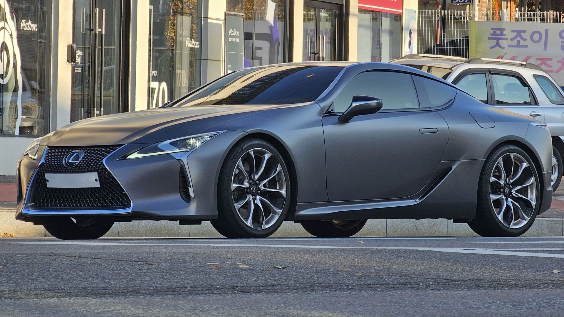 File:Lexus LC 500 URZ100 Matte Grey (2).jpg