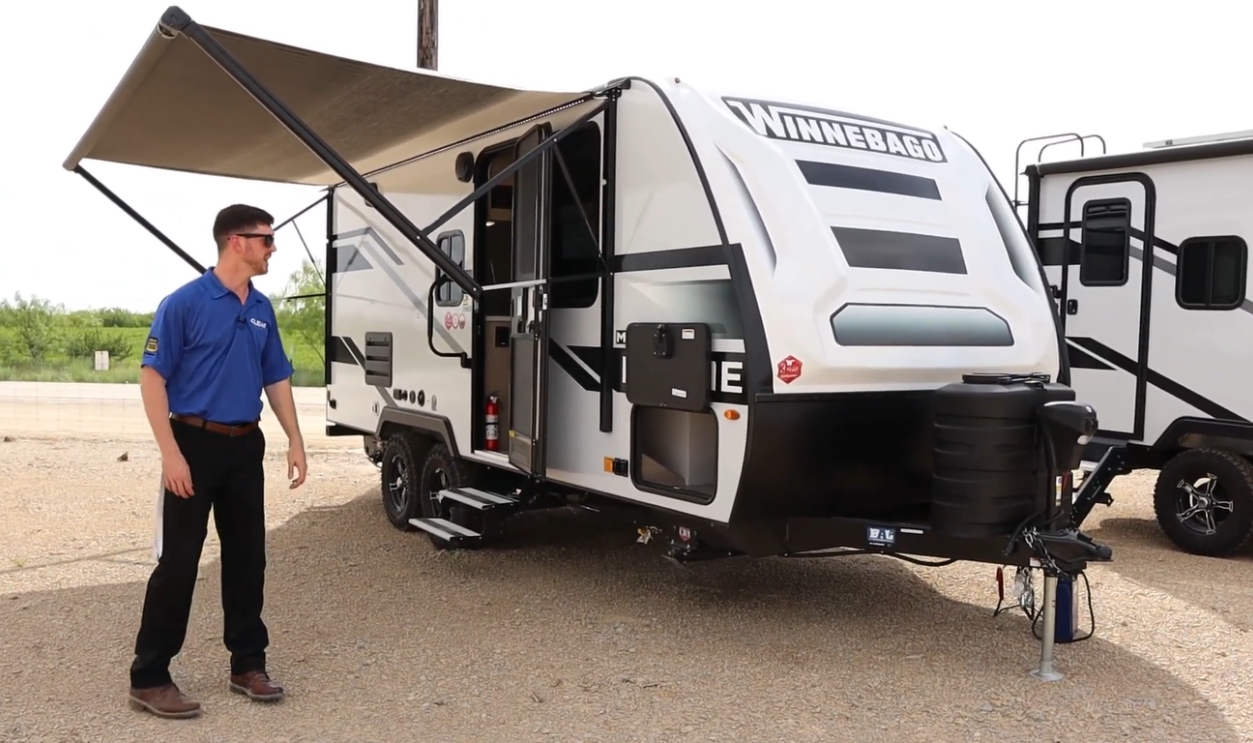 Winnebago Micro Minnie 2108DS