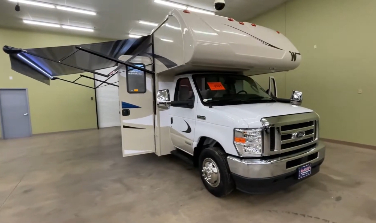 Winnebago Minnie Winnie 22M