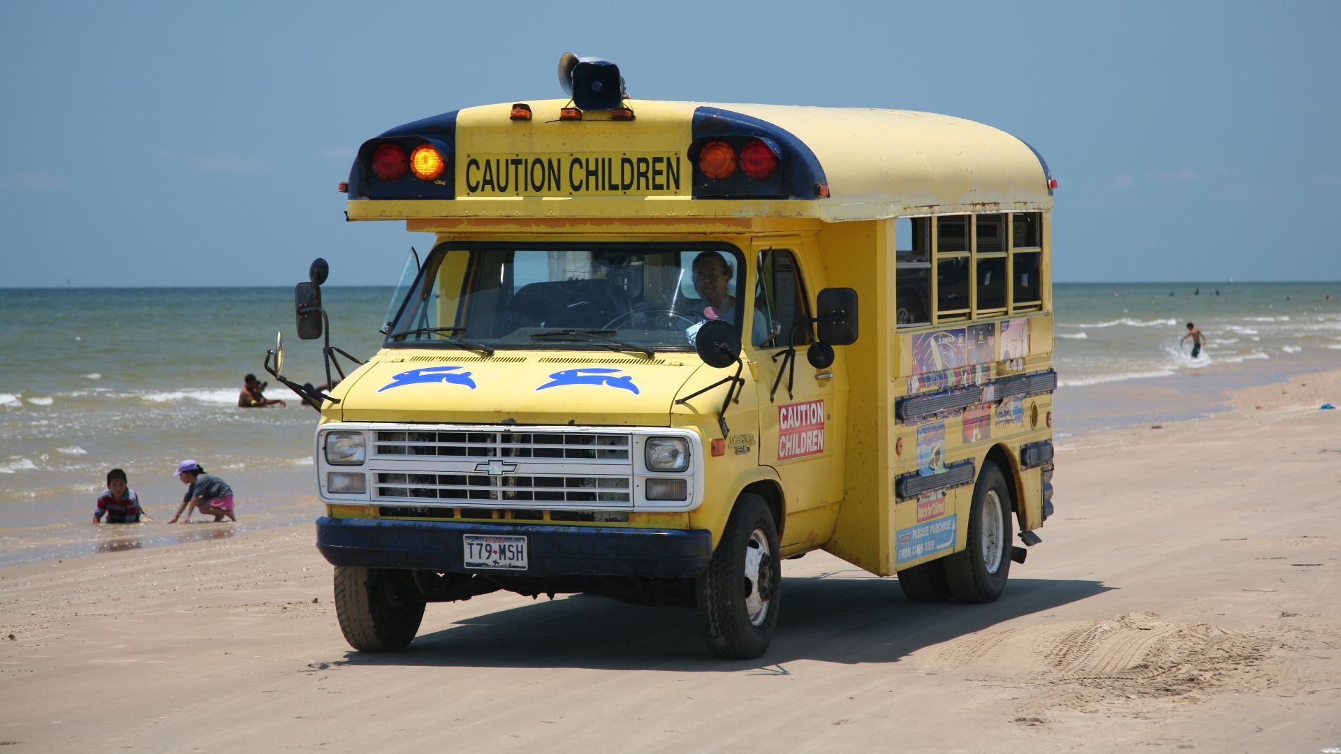 File:Ice cream truck beach.jpg