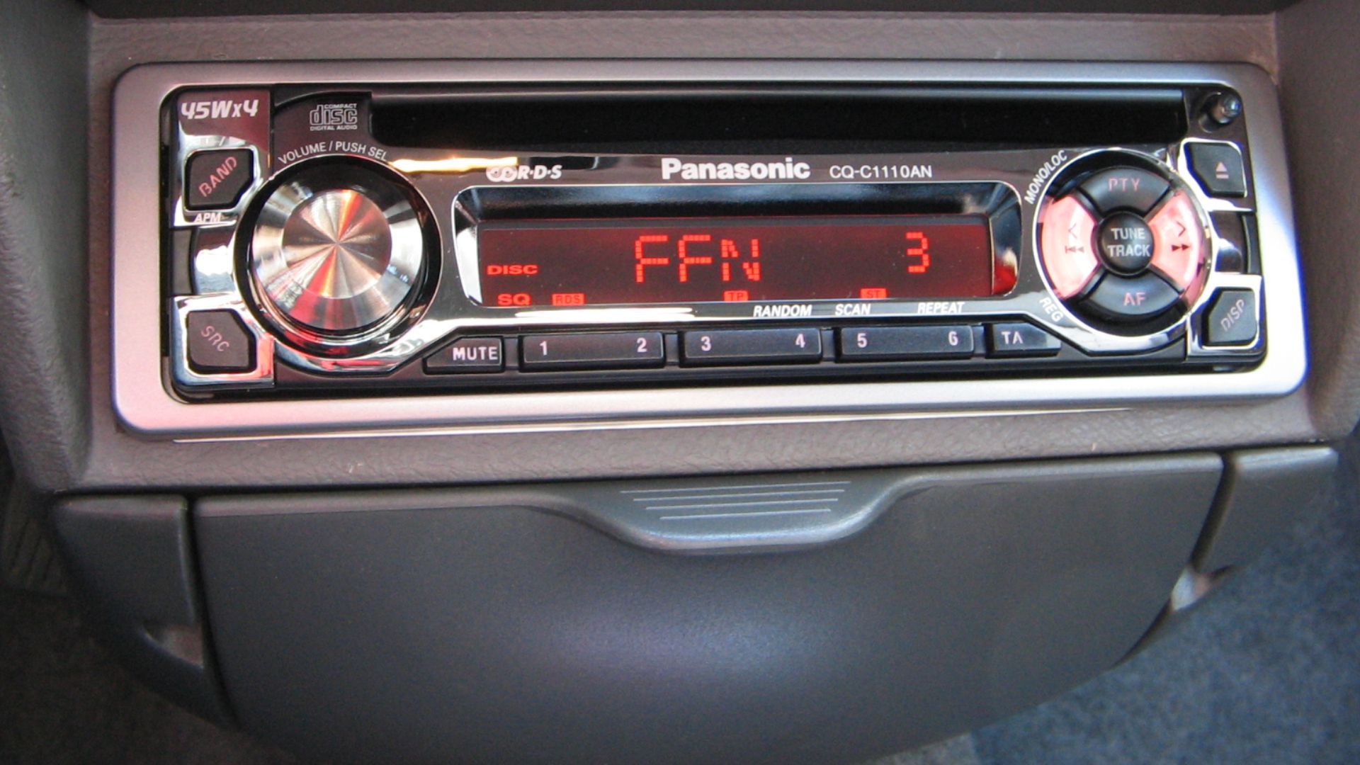 File:Autoradio panasonic.jpg