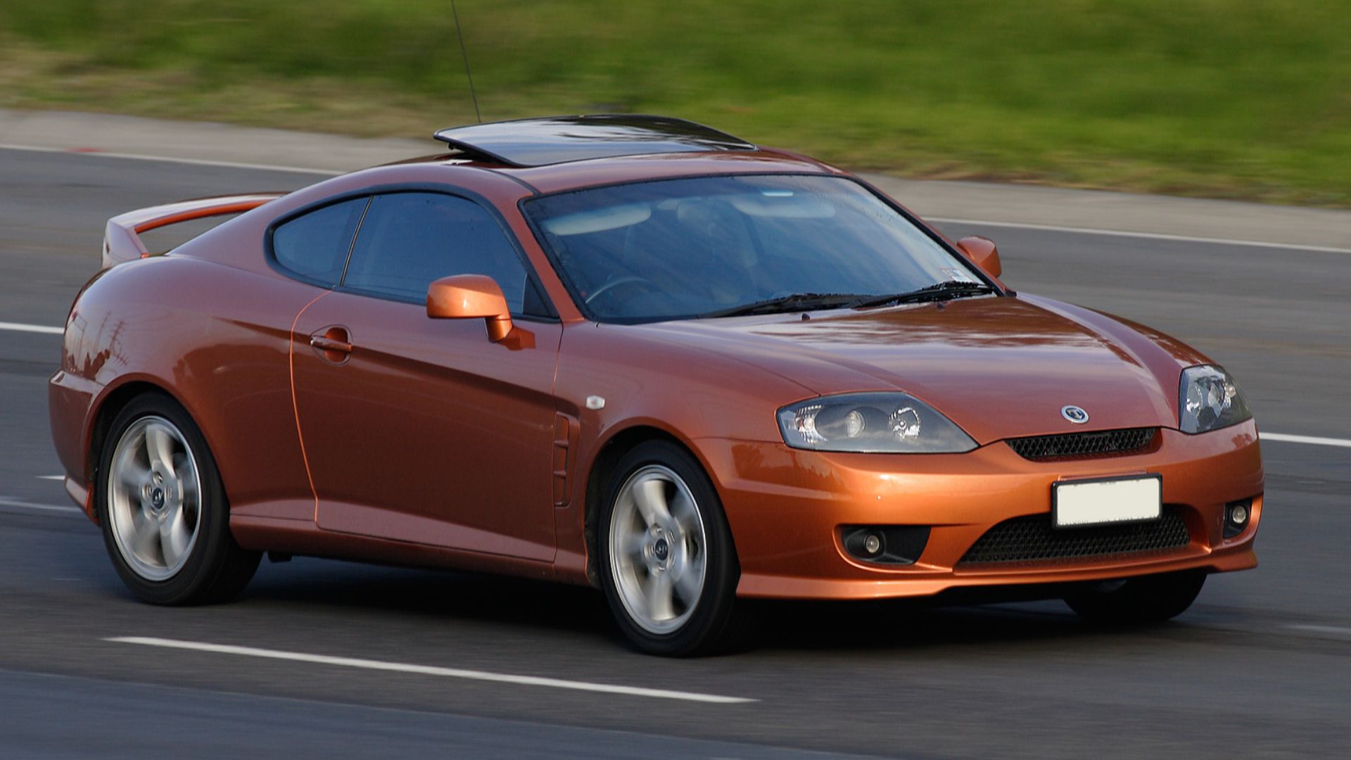 File:2005–2007 Hyundai Tiburon (GK) V6 coupe.jpg