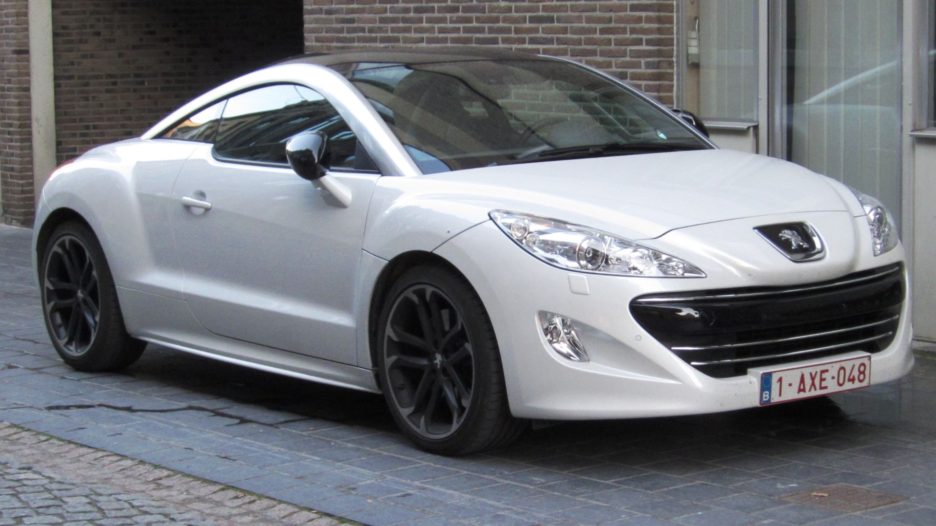 File:Peugeot RCZ a St Trond.jpg