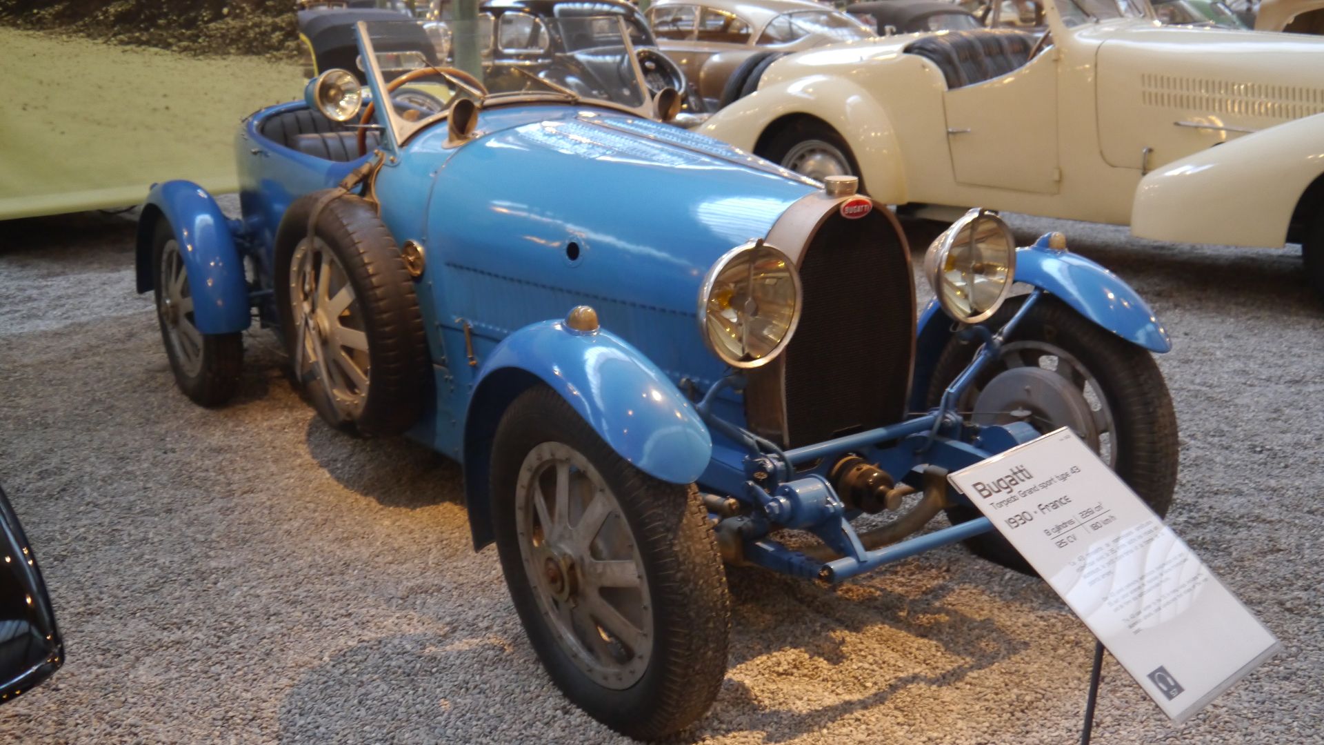 File:Bugatti Type 43 at Cité de l'Automobile 102.jpg