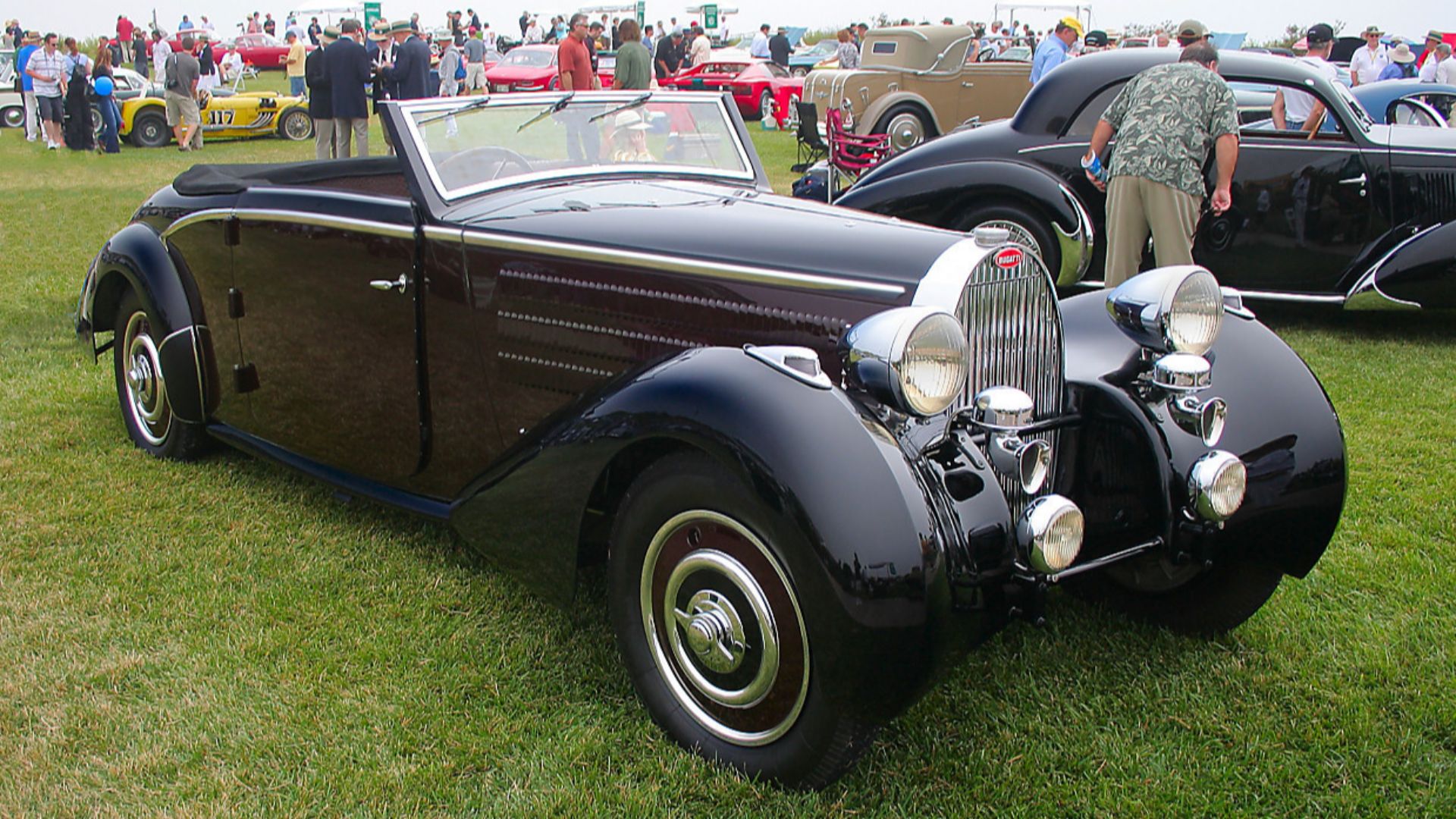 File:1938 Bugatti Type 57 D'Ieteren cabriolet - fvr.jpg