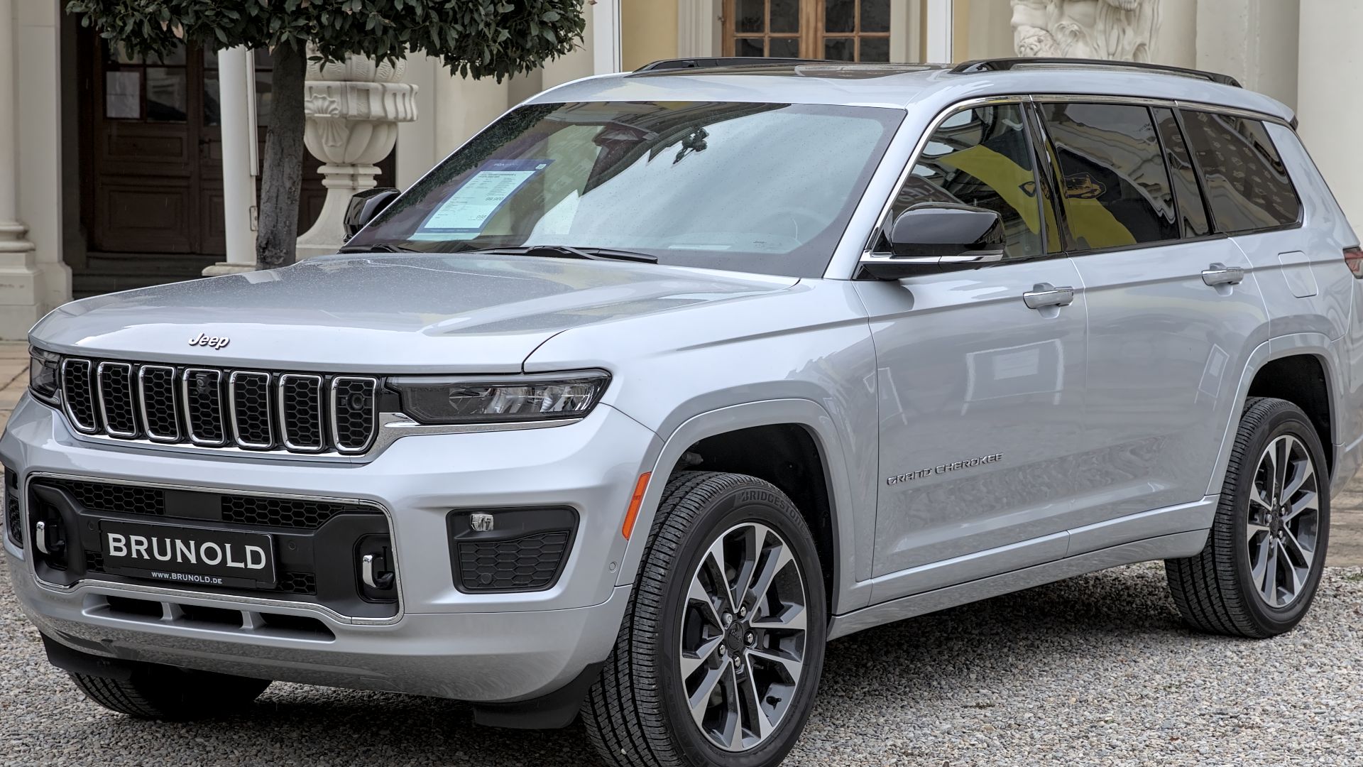 File:Jeep Grand Cherokee L Overland Automesse Ludwigsburg 2022 1X7A5918.jpg