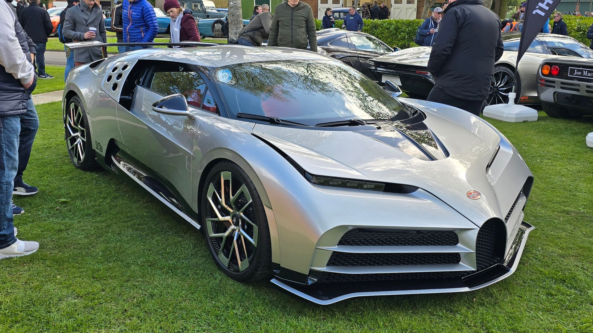 File:Bugatti Centodieci 2.jpg