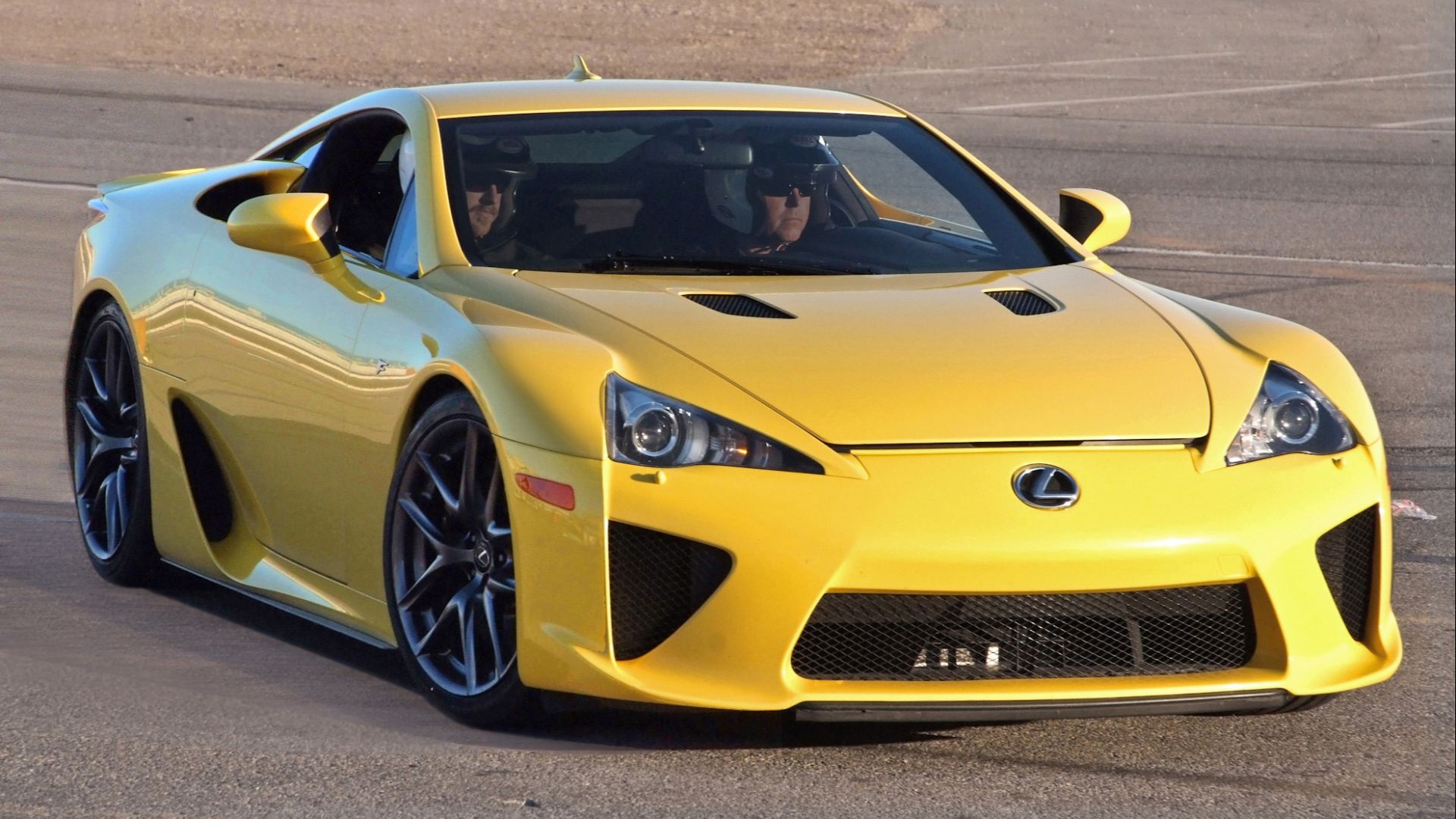 File:Lexus LFA Yellow Las Vegas Speedway.jpg