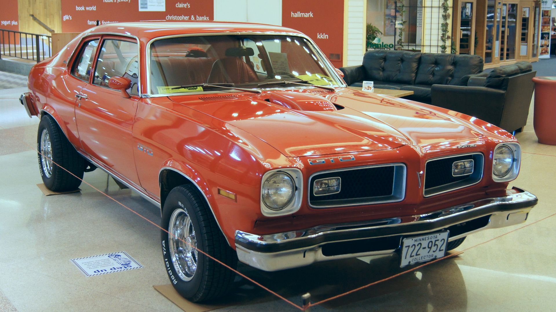 File:74 Pontiac Ventura Custom GTO (8748492763).jpg