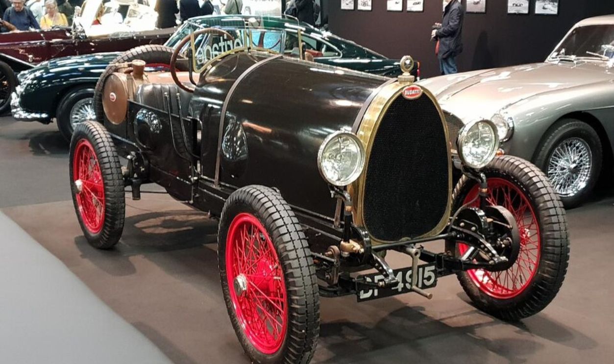 File:Bugatti 16-Valve Brescia Modifée (1924).jpg