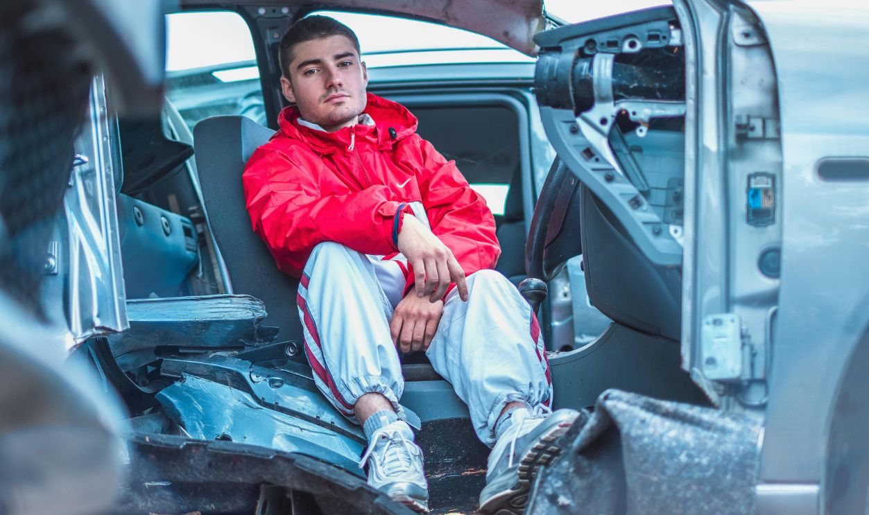 25 Things Found In A Car That Say A Man Has Given Up