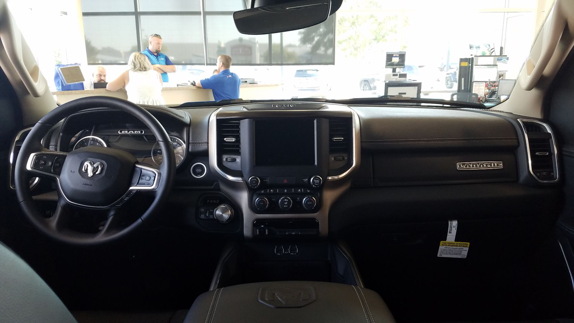 File:2021 Ram 1500 interior.jpg