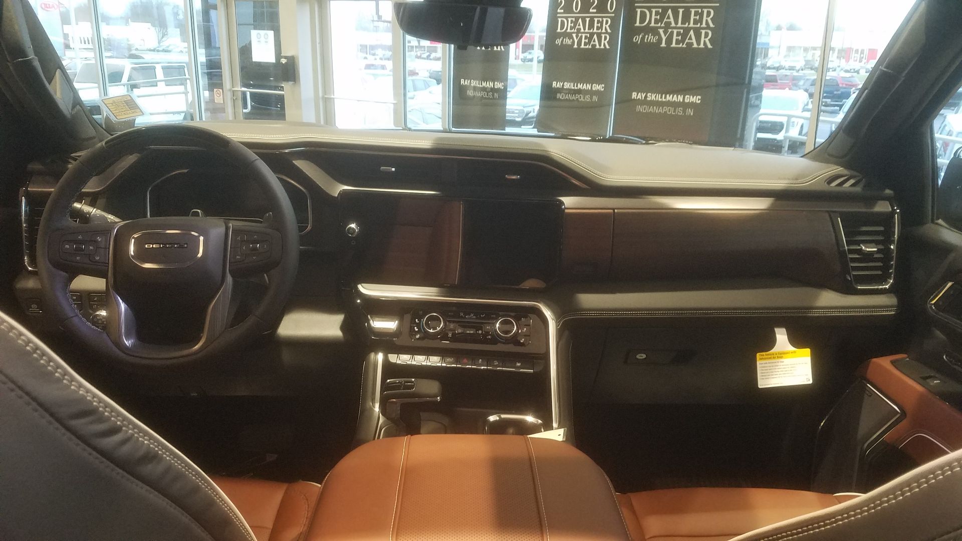 File:2023 GMC Sierra Denali interior.jpg