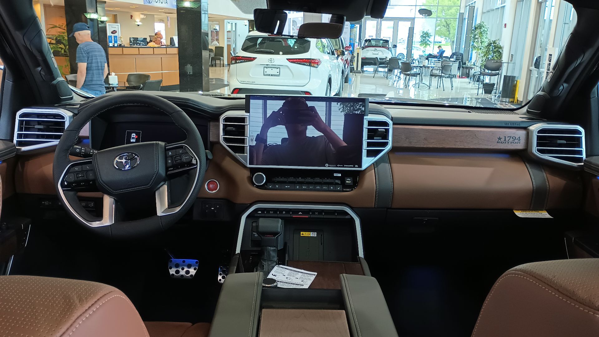 File:2023 Toyota Tundra interior.jpg