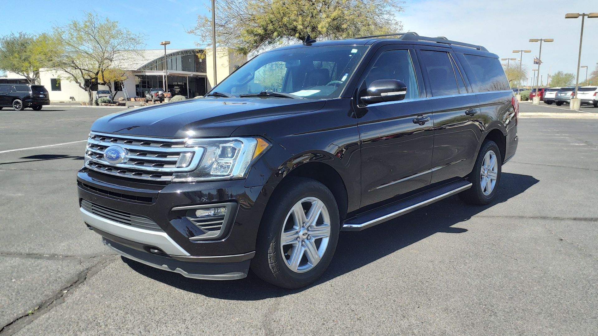 File:19 Ford Expedition Max XLT.jpg