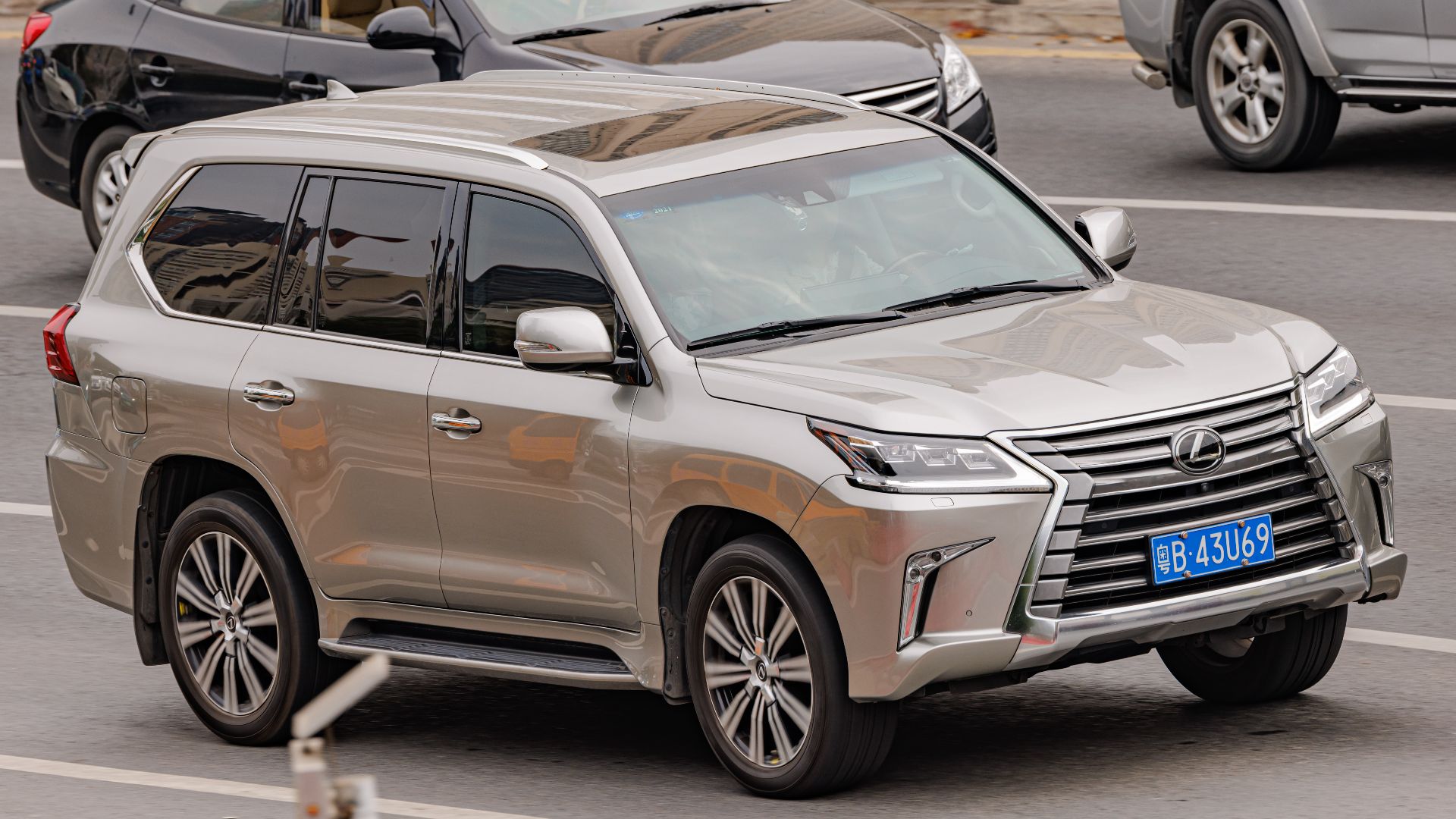 File:LEXUS LX 570 (J200) China (7).jpg
