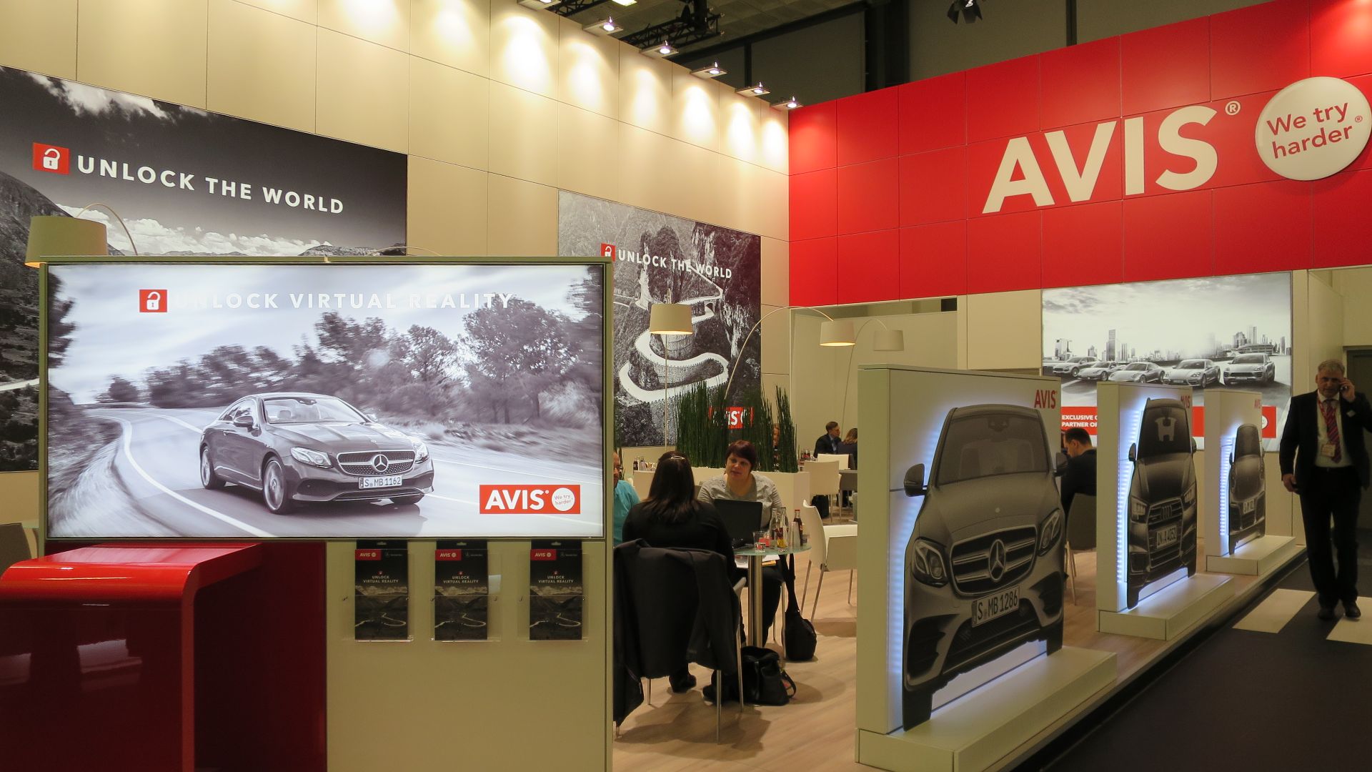 File:AVIS ITB 2017.JPG